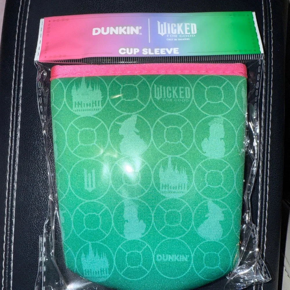 Dunkin Wicked Cup Sleeve Set Limited Edition Rare 2025 NEW - Picture 2 of 5